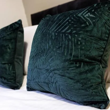 Centre 7 With Kitchenette, Free Wifi And Smart Tv By Yoko شقة مدليسبره